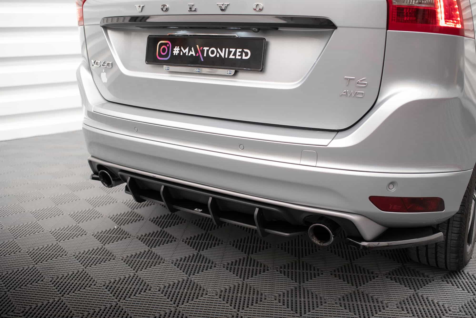 MAXTON DESIGN - Street Pro Difúzor zadného nárazníka Volvo XC60 R-Design Mk1 Facelift, Čierna Matná – Obrázok 2