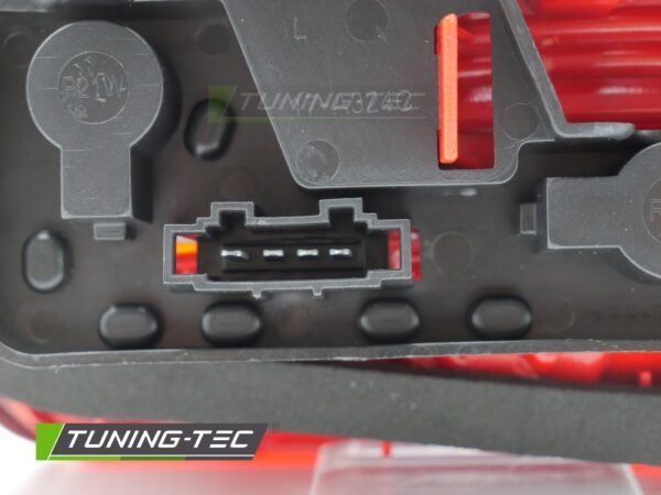 TAIL LIGHT RED WHITE LEFT SIDE TYC FLAP fits VW JETTA 11-14 – Obrázok 3