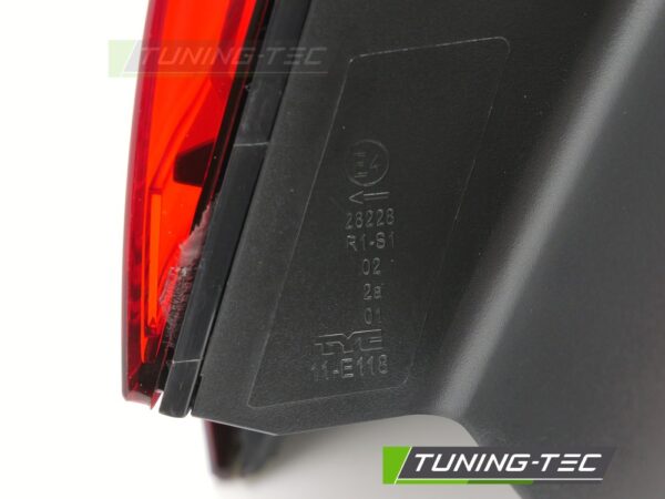 TAIL LIGHT RED SMOKE RIGHT SIDE TYC fits OPEL ASTRA K 15-19 HB – Obrázok 3