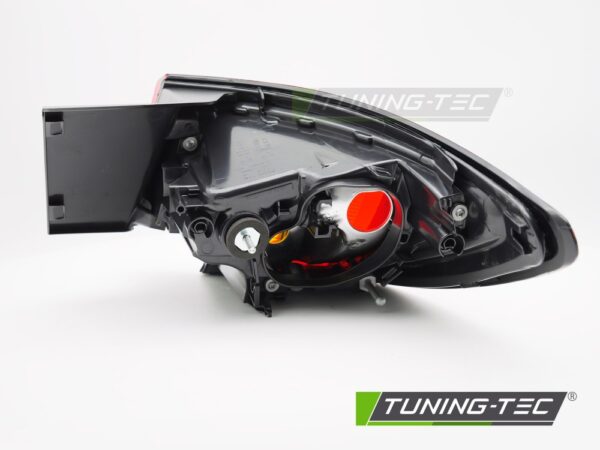 TAIL LIGHT RED SMOKE LEFT SIDE TYC fits OPEL ASTRA K 15-19 HB – Obrázok 2