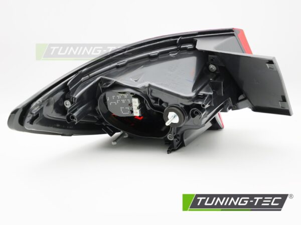 LED TAIL LIGHT RED SMOKE RIGHT SIDE TYC fits OPEL ASTRA K 15-19 HB – Obrázok 2