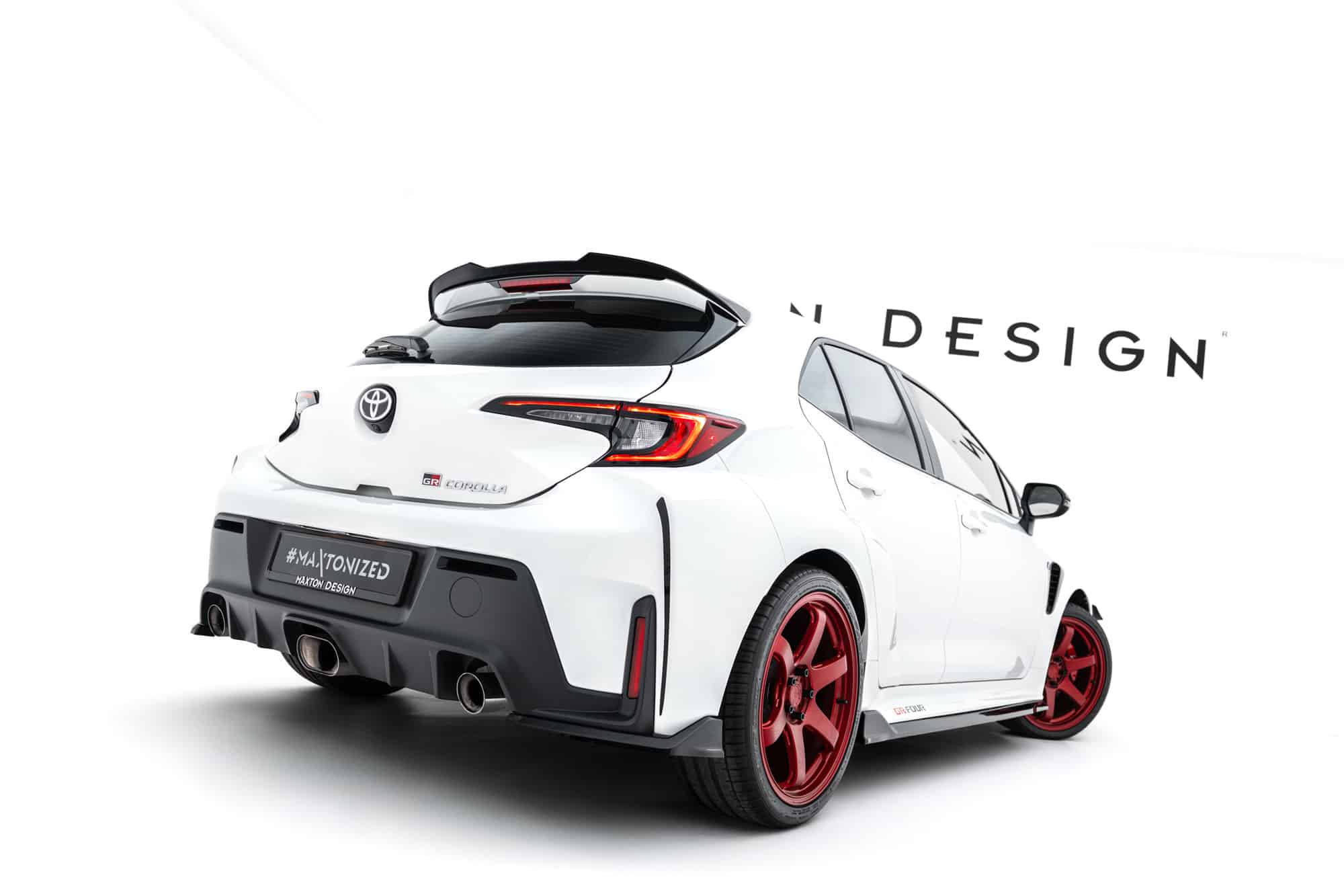 MAXTON DESIGN - Bočné spojlere pod zadný nárazník V.2, Toyota GR Corolla Mk12, Čierny lesk – Obrázok 2