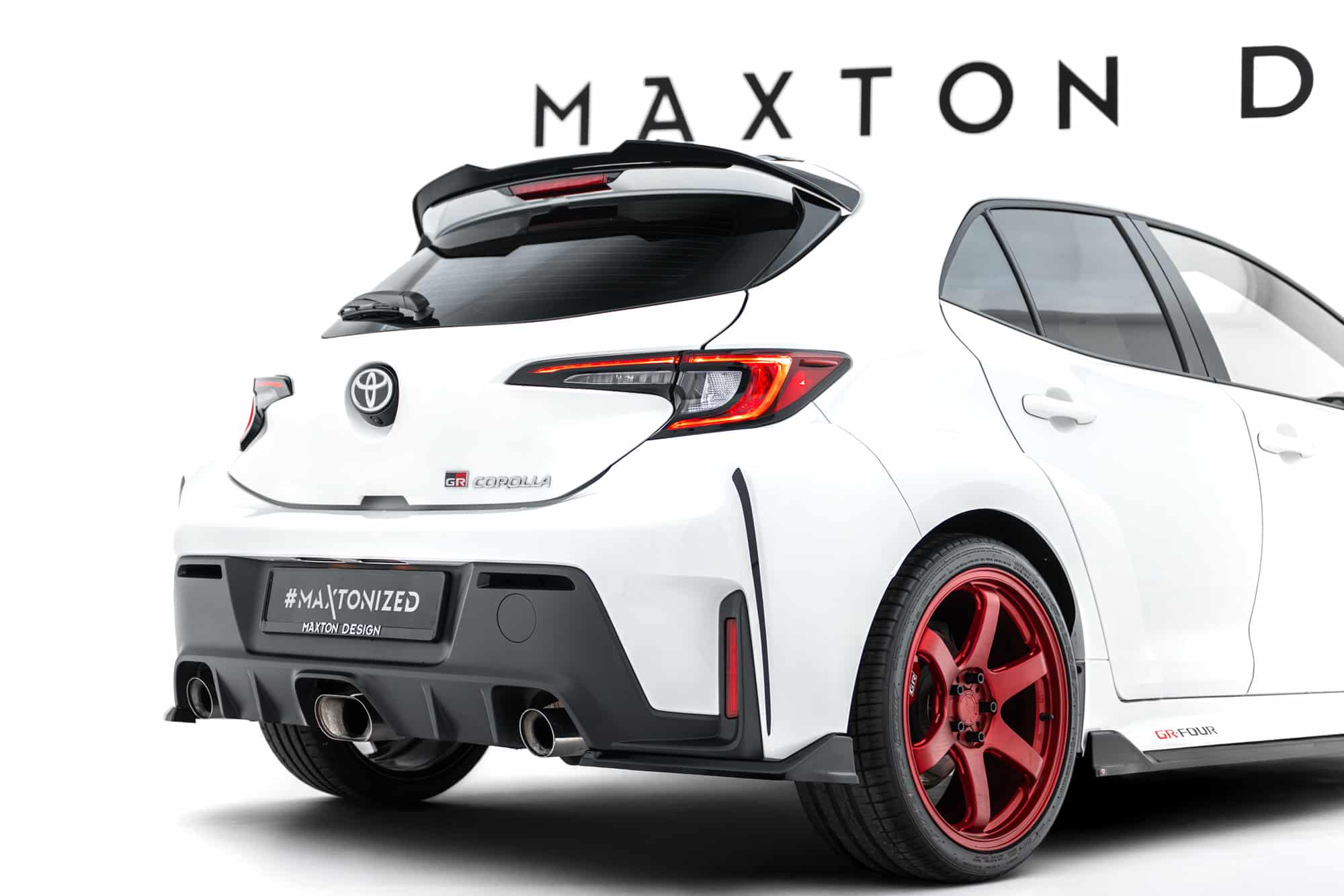 MAXTON DESIGN - Bočné spojlere pod zadný nárazník V.2, Toyota GR Corolla Mk12, Čierny lesk – Obrázok 5