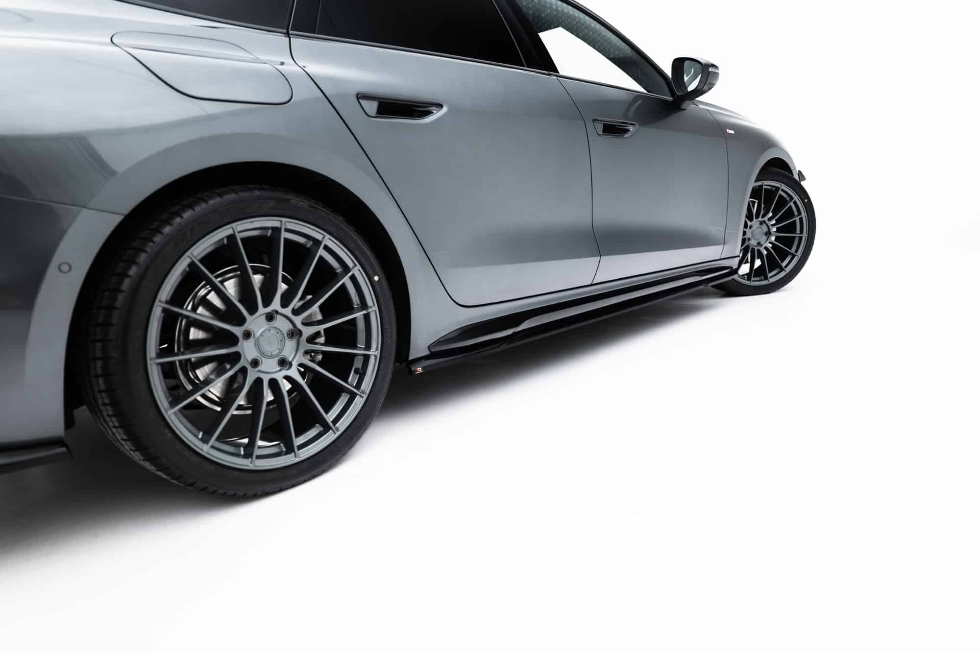 MAXTON DESIGN - Lišty pod bočné prahy, Audi A5 S-Line Sedan / Avant B10, Čierny lesk – Obrázok 6