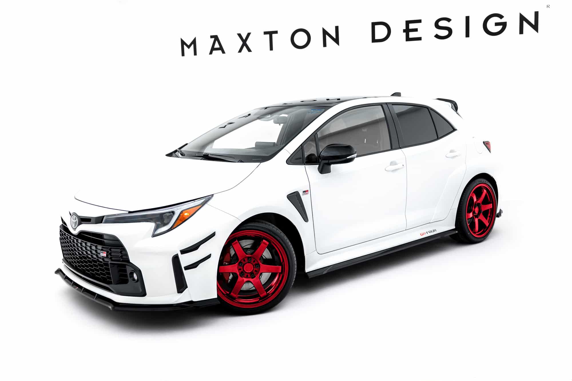 MAXTON DESIGN - Lišty pod bočné prahy V.1, Toyota GR Corolla Mk12, Čierny lesk