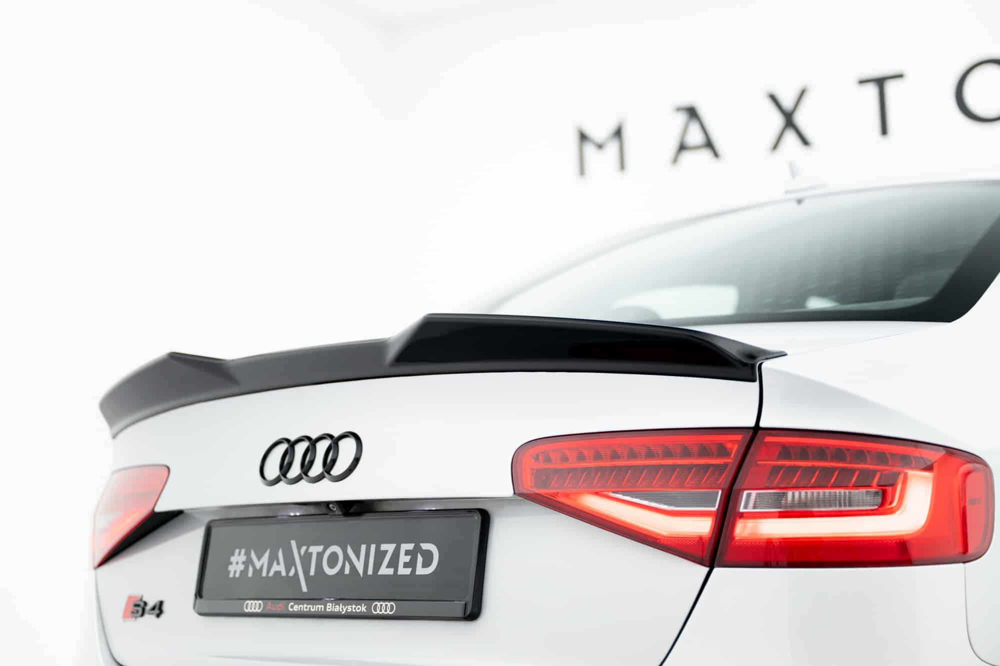 MAXTON DESIGN - Spojler kufra 3D, Audi S4 Sedan B8 Facelift, Čierny lesk – Obrázok 2