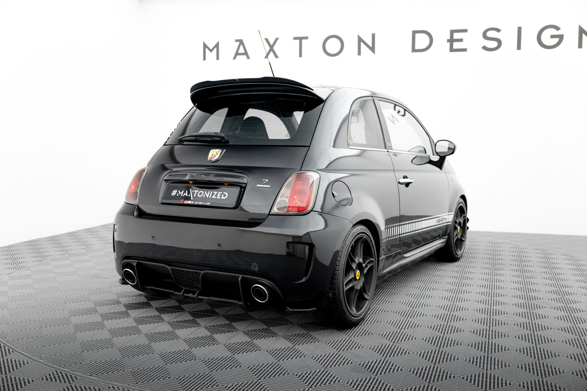 MAXTON DESIGN - Spojler kufra, Abarth 500 Mk1, Čierny lesk – Obrázok 4