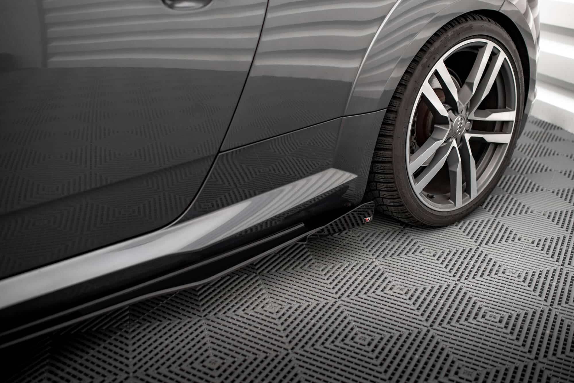 MAXTON DESIGN - Street pro Lišty pod bočné prahy + Splitre, Audi TT S / S-Line 8S, Čierna Matná – Obrázok 3