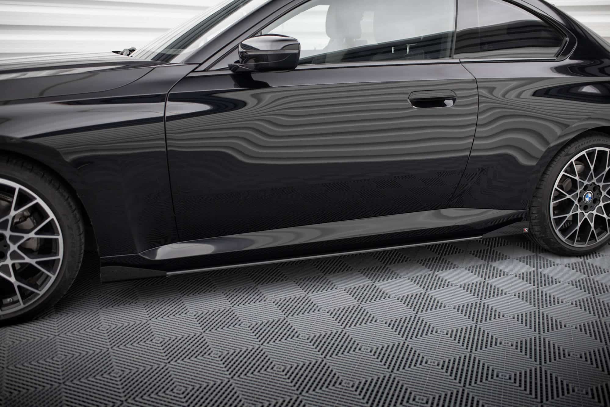 MAXTON DESIGN - Street Pro Lišty pod bočné prahy + Splitre vhodné pre BMW 2 Coupe G42, Čierna Matná – Obrázok 5