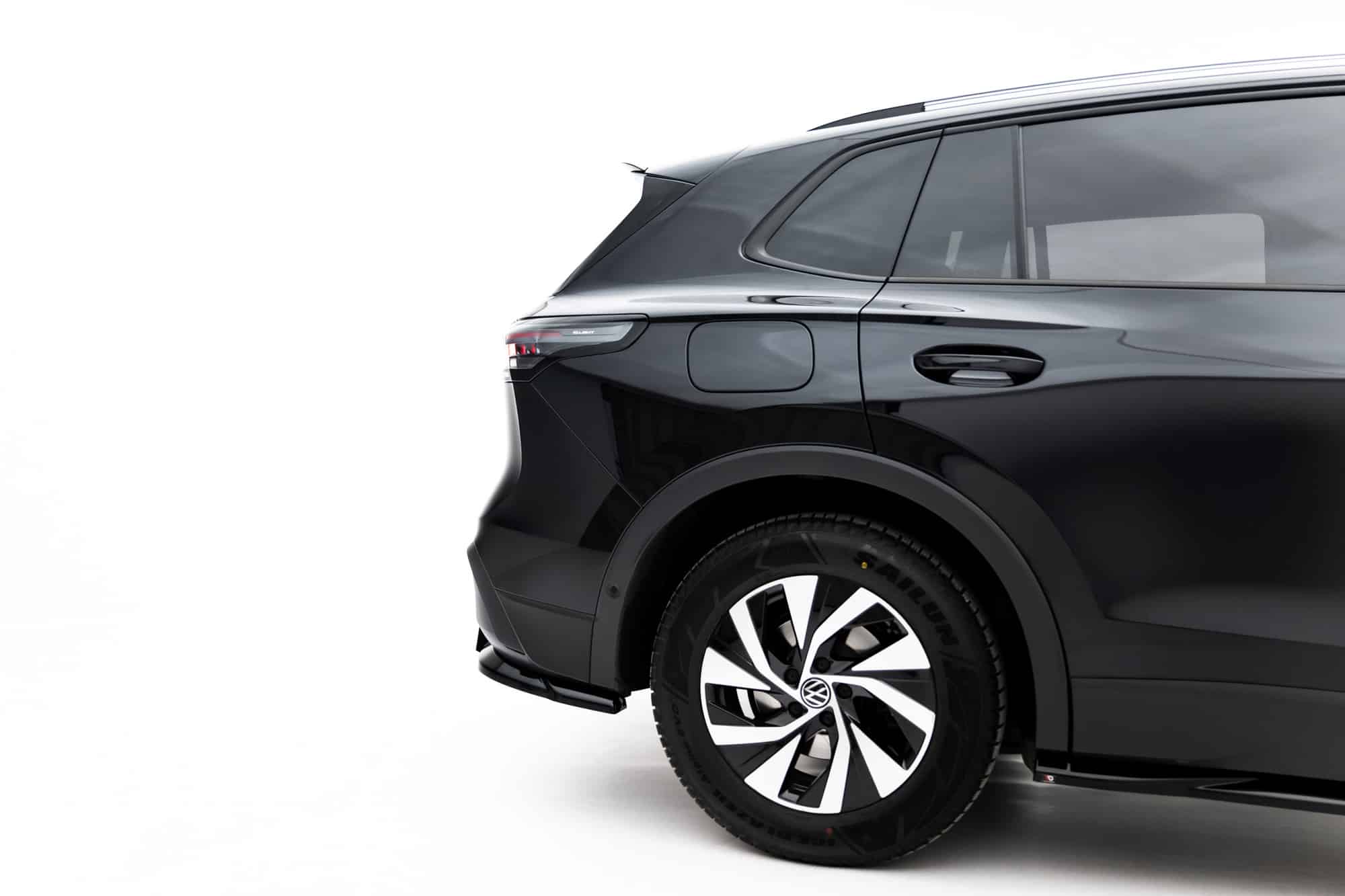 MAXTON DESIGN - Spoiler pod zadný nárazník, Volkswagen Tiguan Mk3, Čierny lesk – Obrázok 6