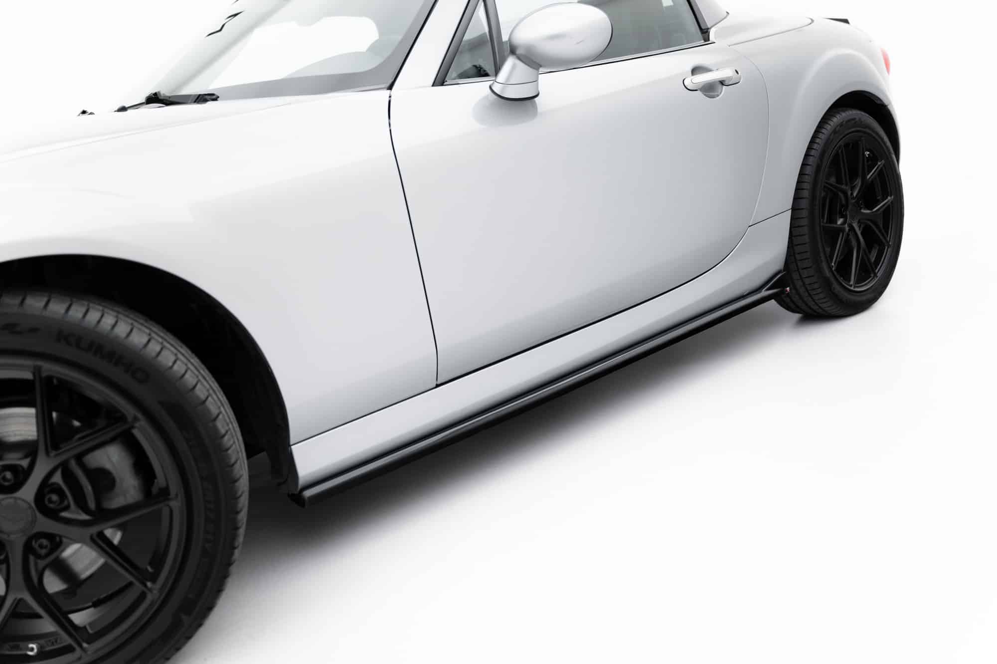 MAXTON DESIGN - Lišty pod bočné prahy, Mazda MX-5 Mk3 (NC) Facelift, Čierny lesk