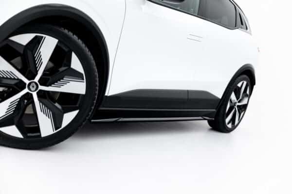 MAXTON DESIGN - Lišty pod bočné prahy, Renault Megane E-Tech Electric Mk1, Čierny lesk