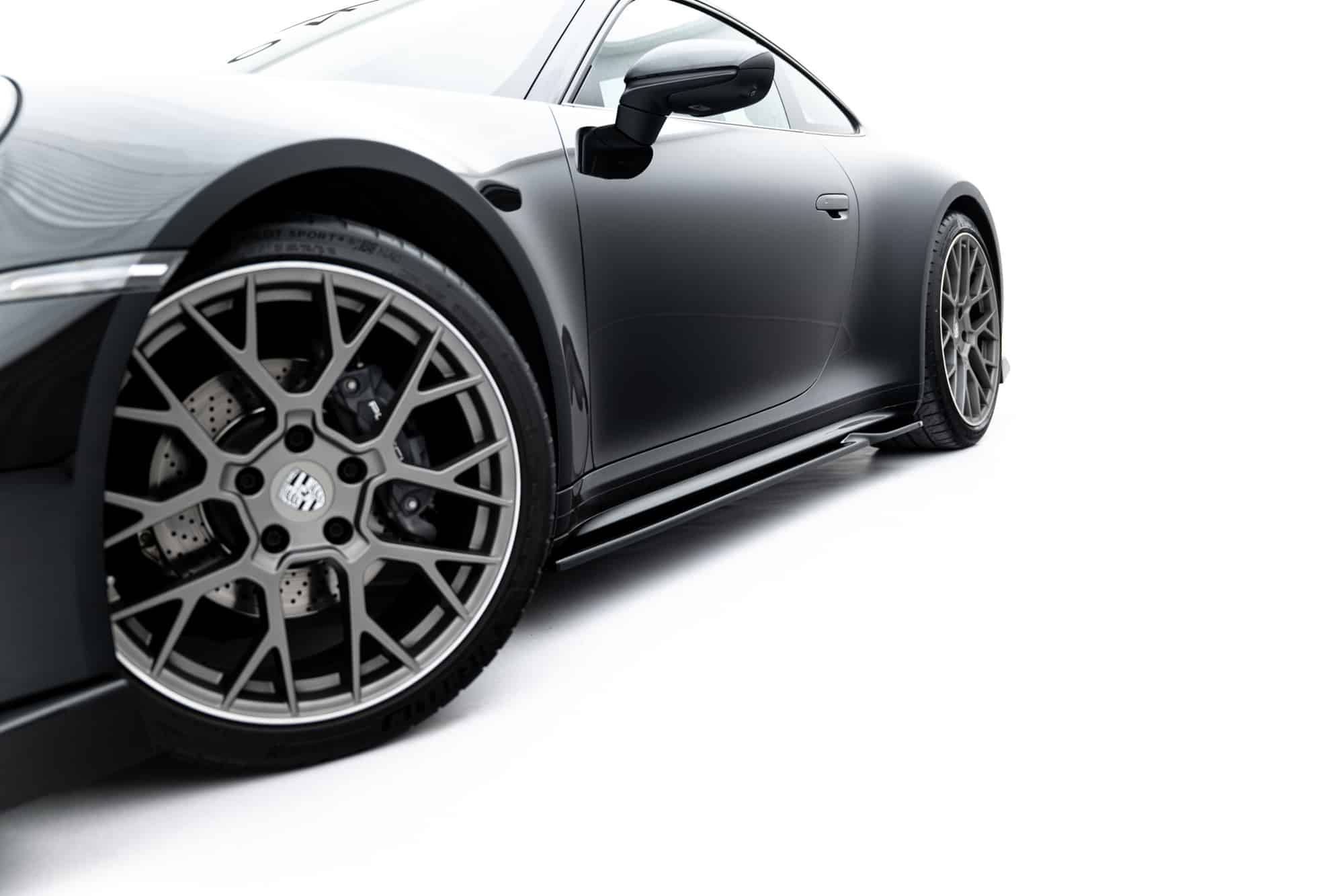 MAXTON DESIGN - Lišty pod bočné prahy V.1, Porsche 911 Carrera Sport Design 992, Čierny lesk – Obrázok 6