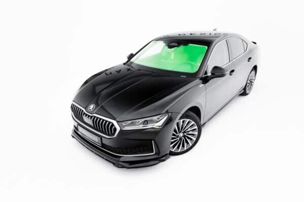 MAXTON DESIGN - Spoiler pod predný nárazník V.1, Skoda Superb Mk4, Čierny lesk