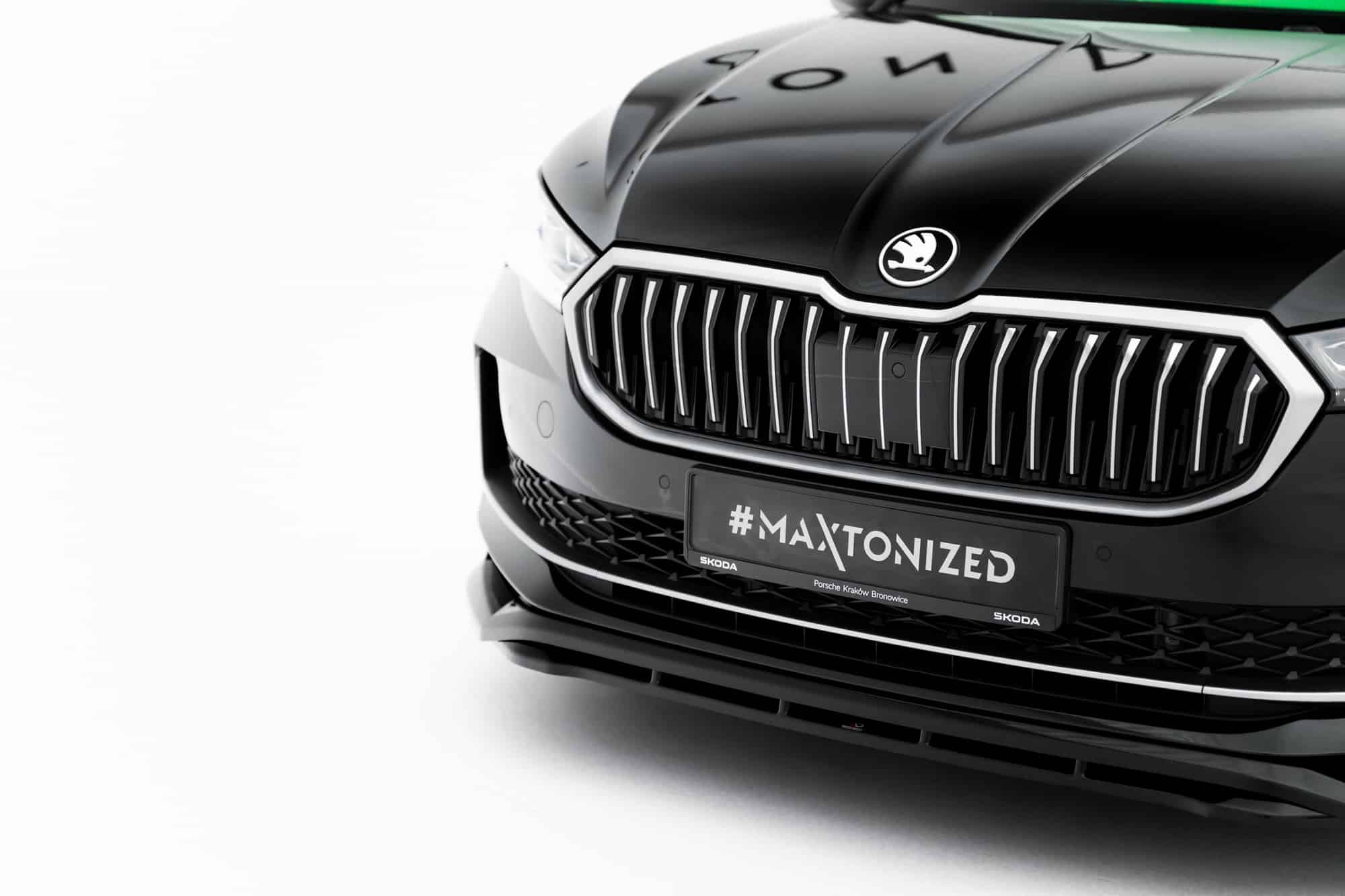 MAXTON DESIGN - Spoiler pod predný nárazník V.1, Skoda Superb Mk4, Čierny lesk – Obrázok 5