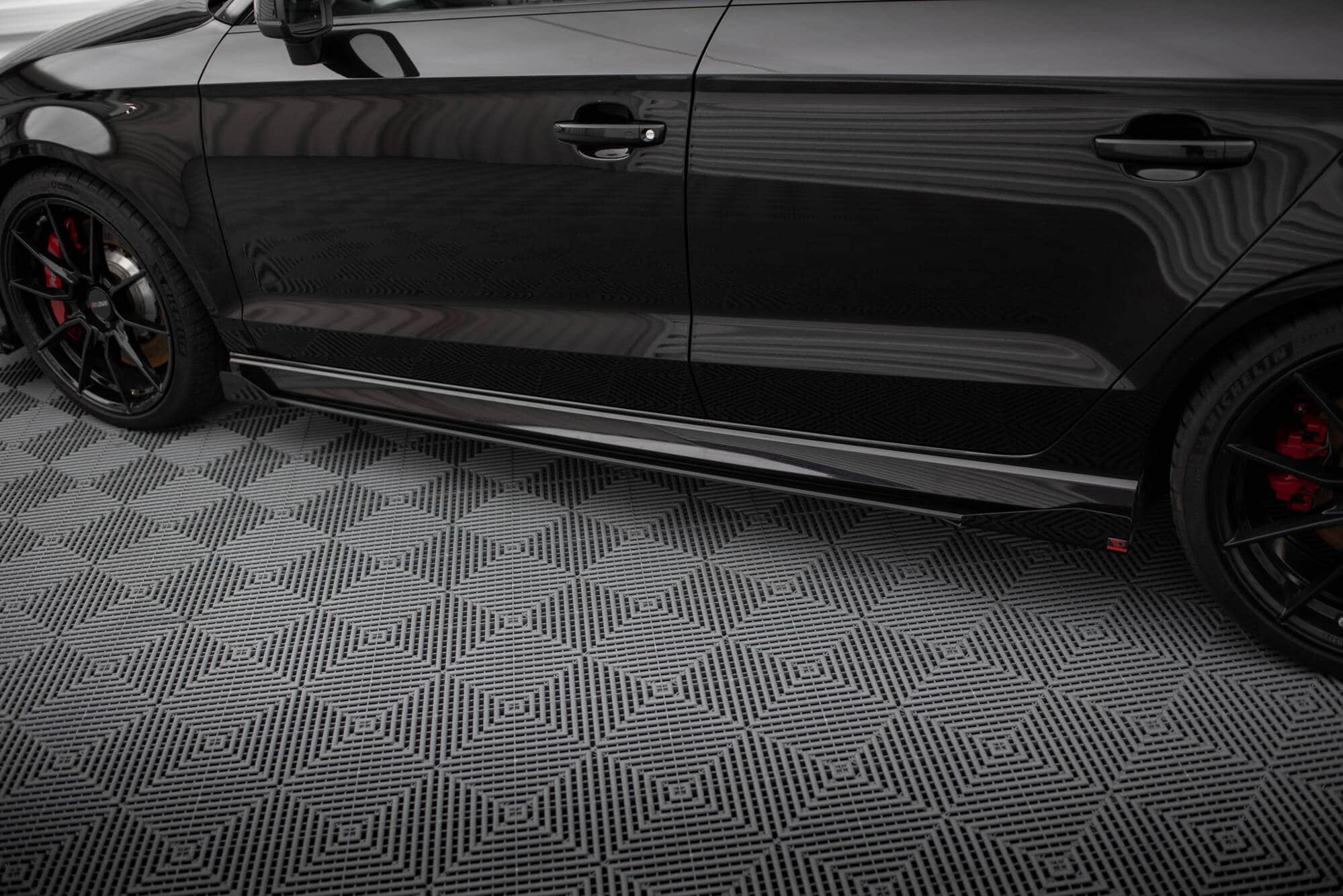 MAXTON DESIGN - Street Pro Lišty pod bočné prahy + Splitre, Audi RS3 Sedan 8V Facelift, Čierna Matná – Obrázok 5