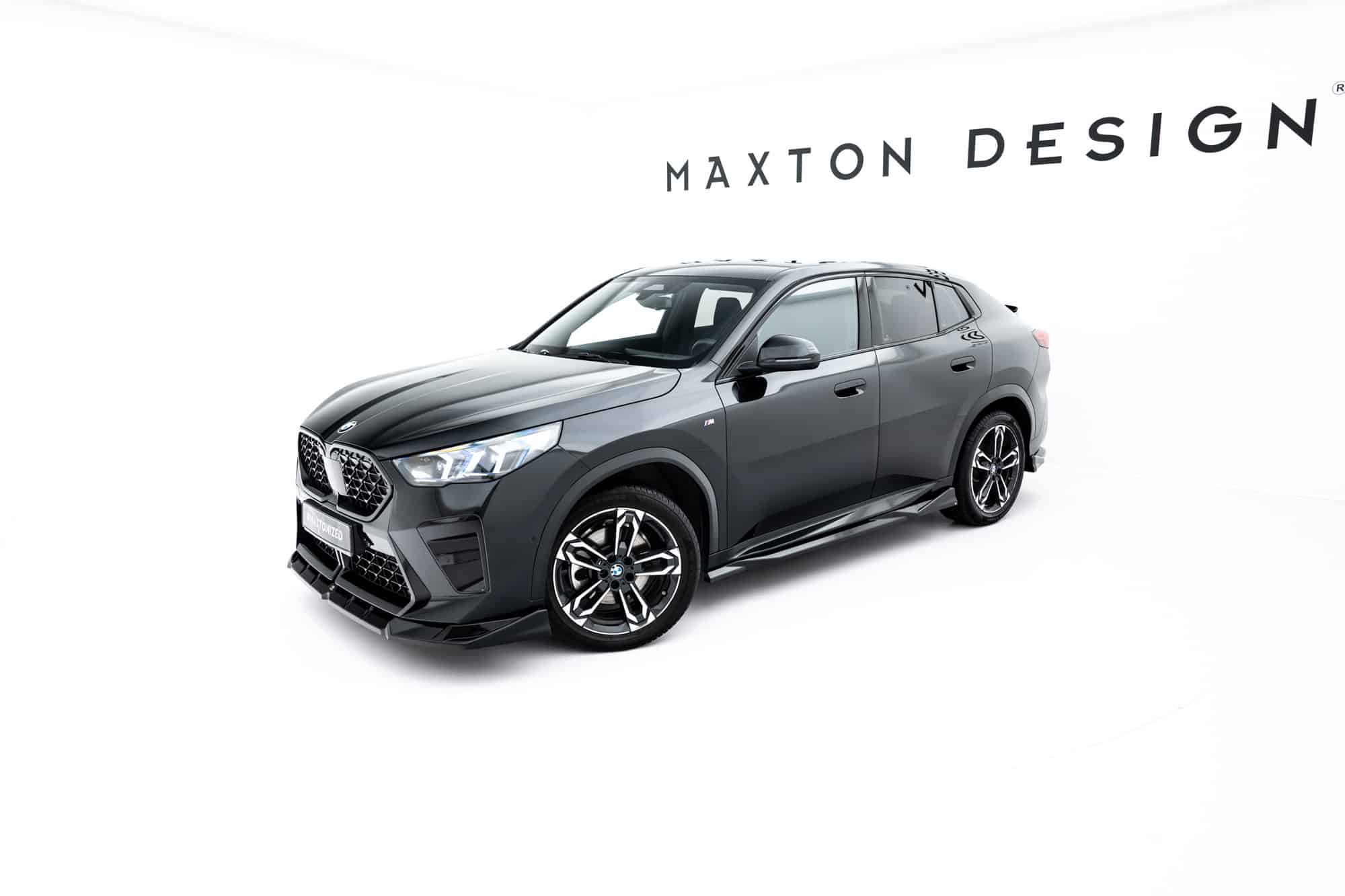 MAXTON DESIGN - Lišty pod bočné prahy, vhodné pre BMW X2 M-Pack U10, Čierny lesk – Obrázok 2