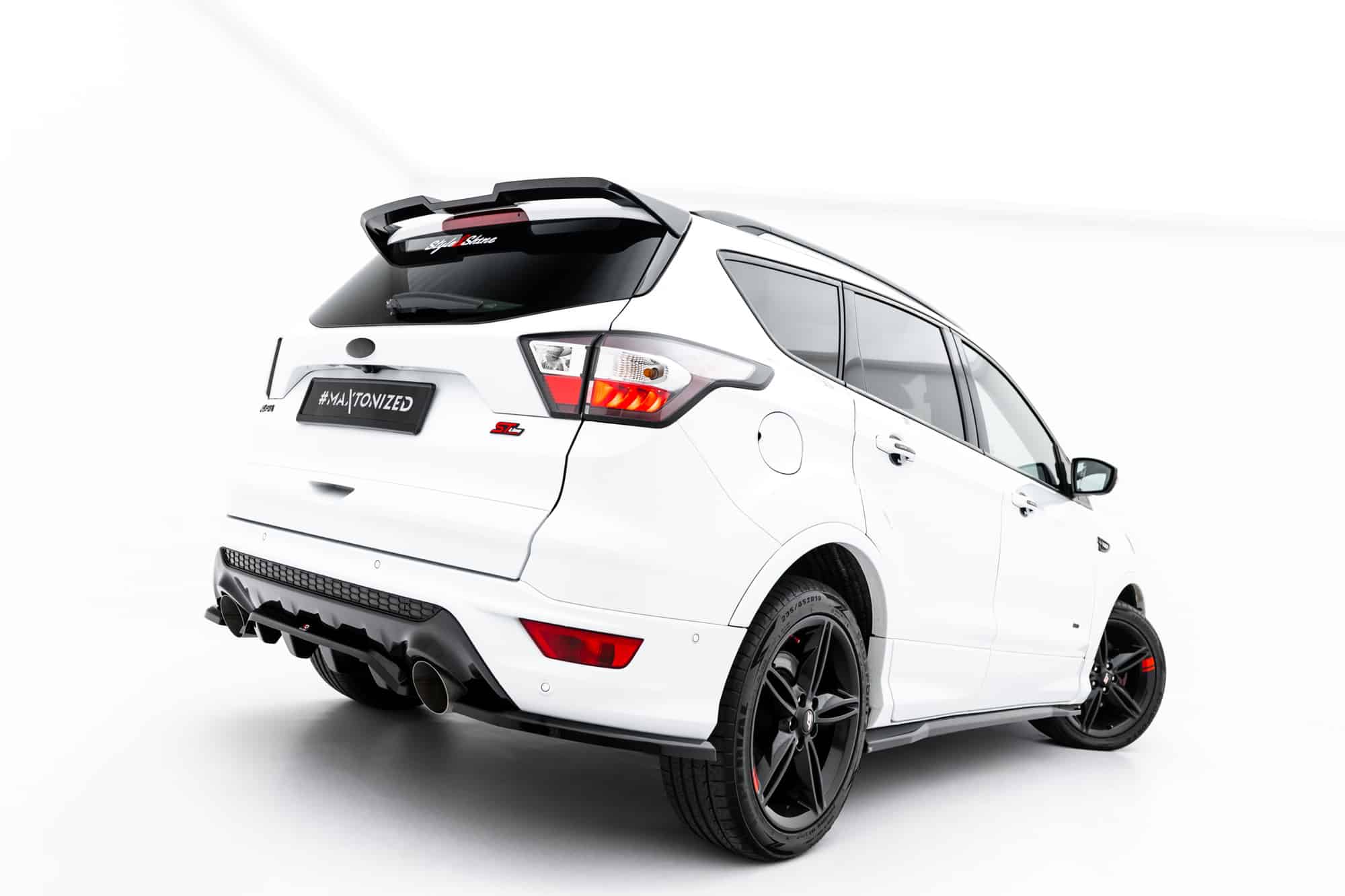 MAXTON DESIGN - Bočné spoilere zadného nárazníka, Ford Kuga ST-Line Mk2 Facelift, Čierny lesk – Obrázok 2