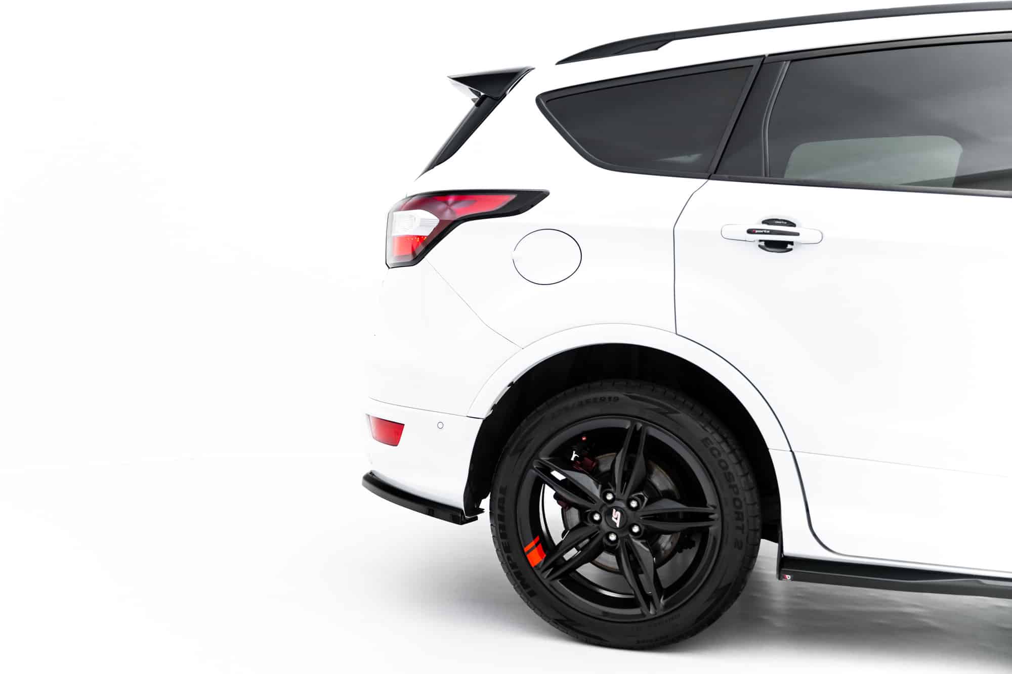 MAXTON DESIGN - Bočné spoilere zadného nárazníka, Ford Kuga ST-Line Mk2 Facelift, Čierny lesk – Obrázok 6