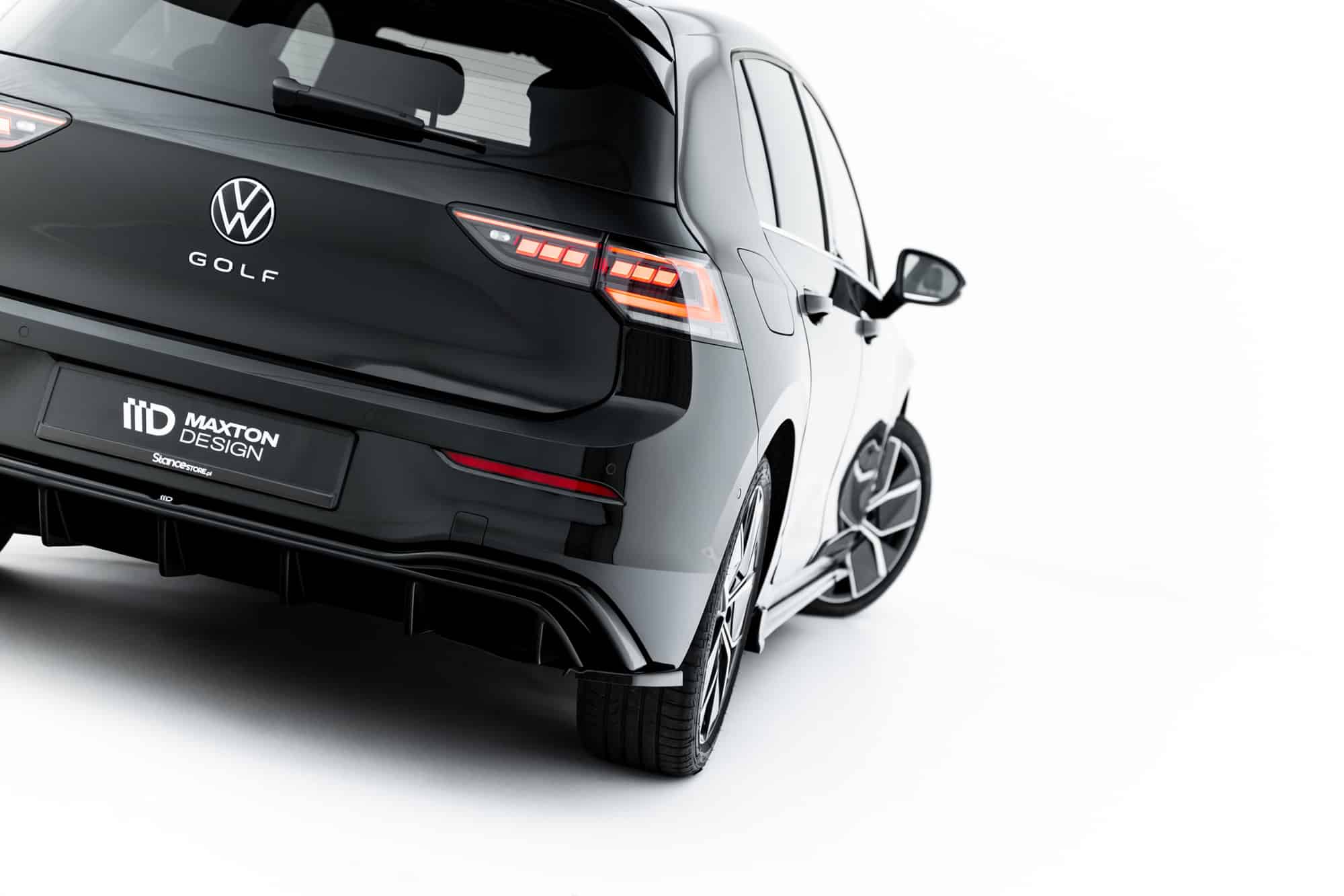 MAXTON DESIGN - Difúzor zadneho nárazníka, Volkswagen Golf Mk8 Facelift, Čierny lesk – Obrázok 2