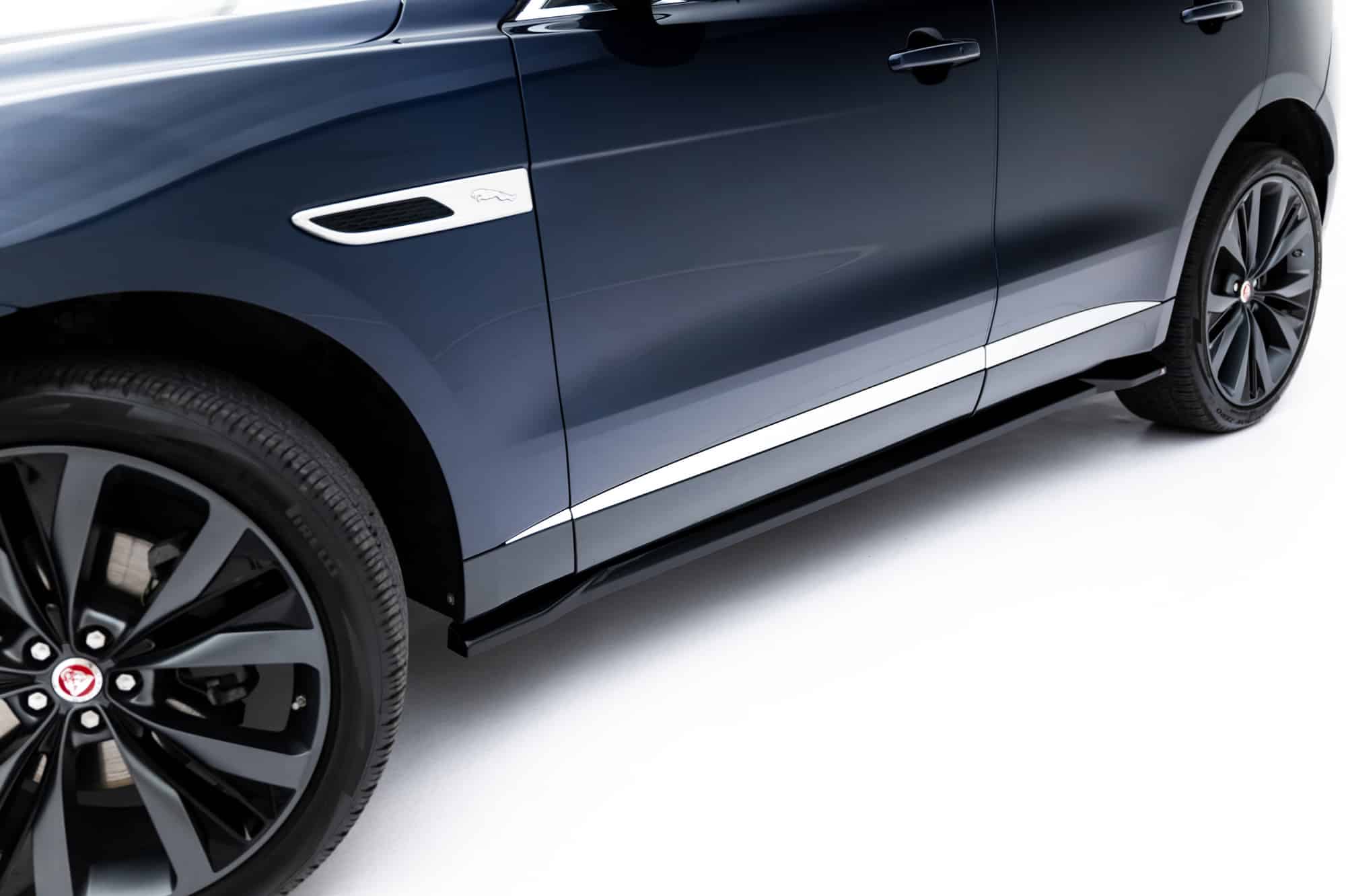 MAXTON DESIGN - Lišty pod bočné prahy, Jaguar F-Pace R-Sport Mk1 Facelift, Čierny lesk