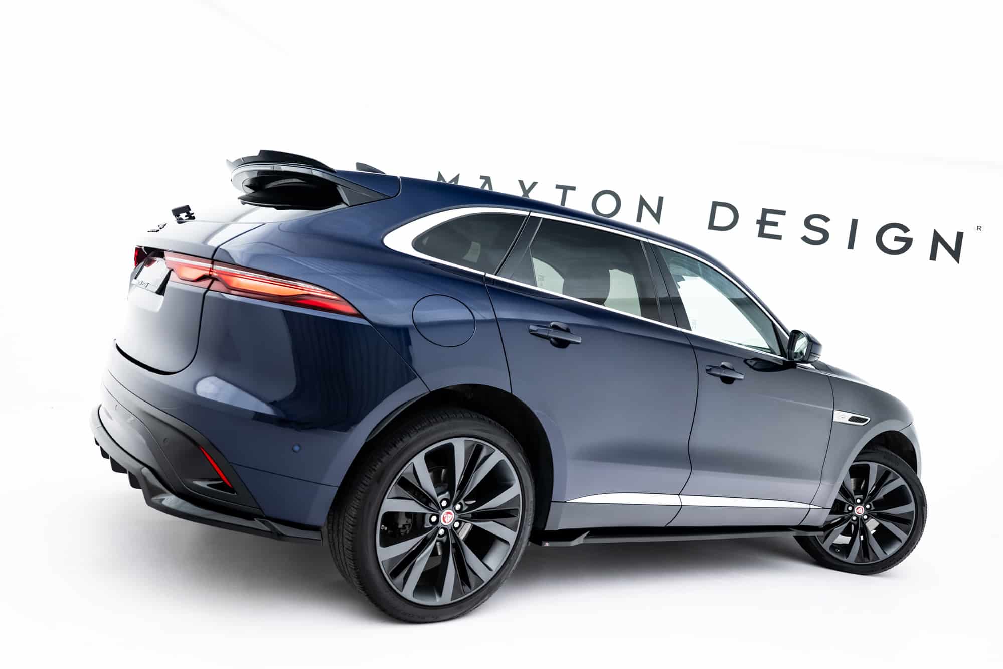 MAXTON DESIGN - Lišty pod bočné prahy, Jaguar F-Pace R-Sport Mk1 Facelift, Čierny lesk – Obrázok 5
