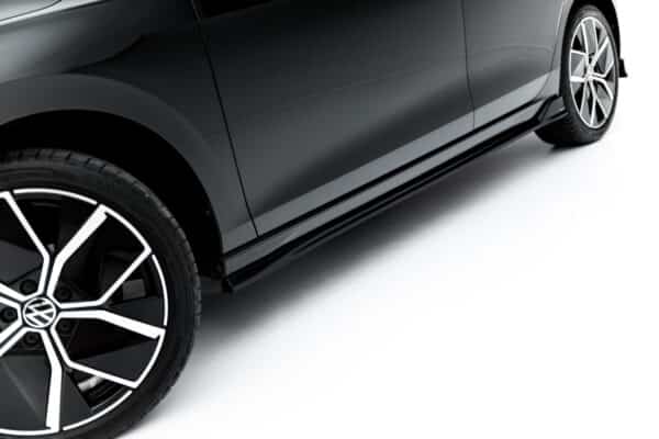 MAXTON DESIGN - Lišty pod bočné prahy, Volkswagen Golf Mk8 Facelift, Čierny lesk