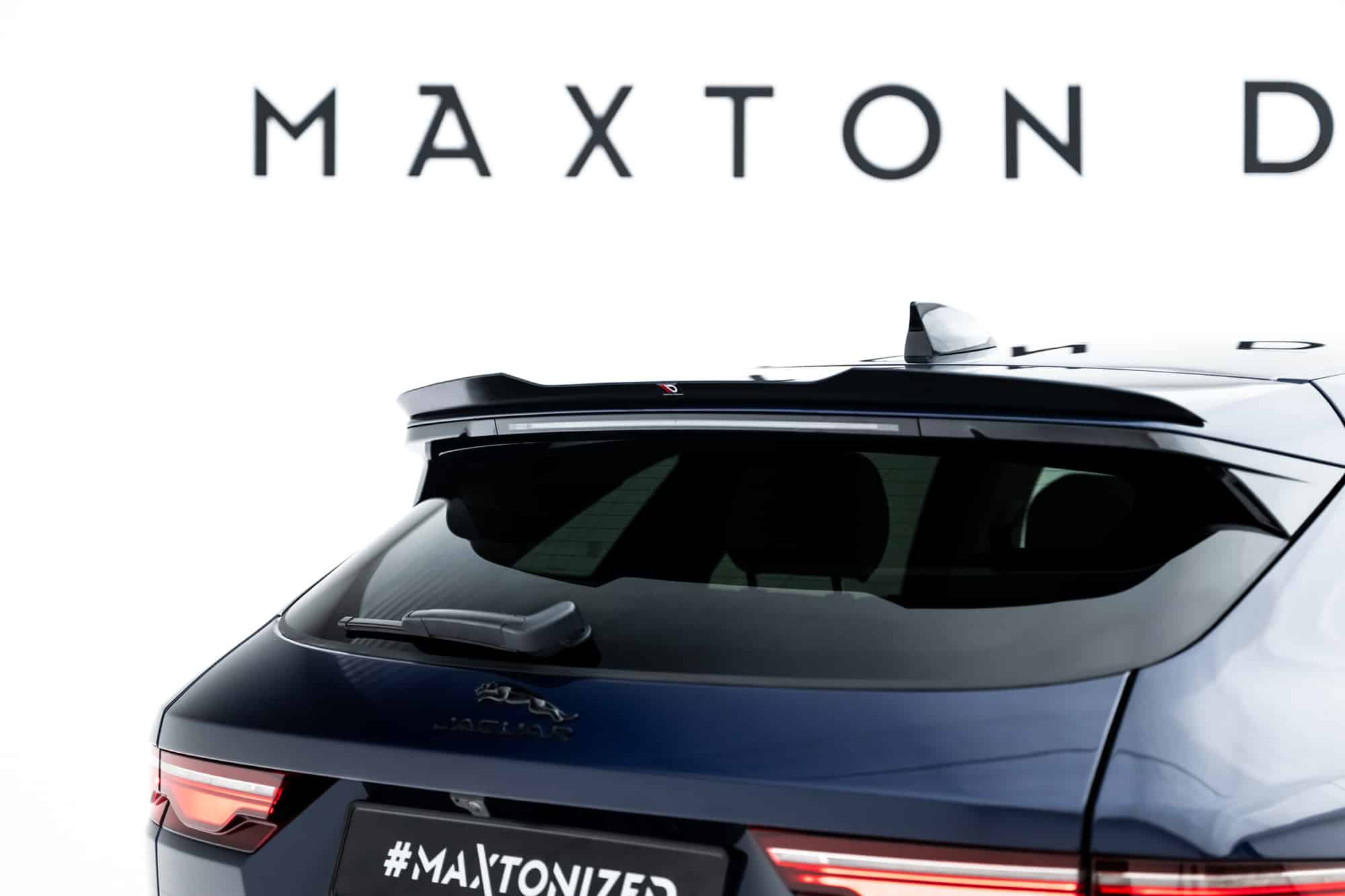 MAXTON DESIGN - Spoiler kufra, Jaguar F-Pace R-Sport Mk1 Facelift, Čierny lesk