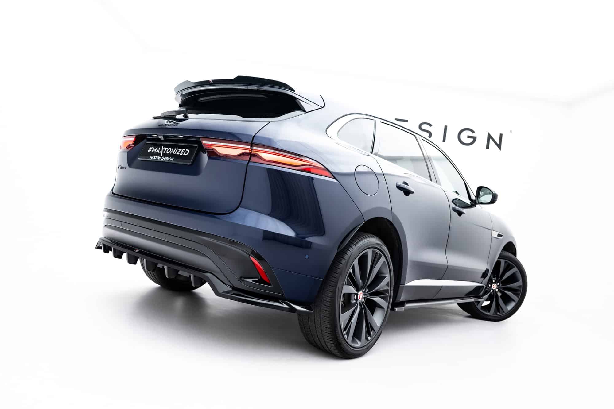 MAXTON DESIGN - Spoiler kufra, Jaguar F-Pace R-Sport Mk1 Facelift, Čierny lesk – Obrázok 5
