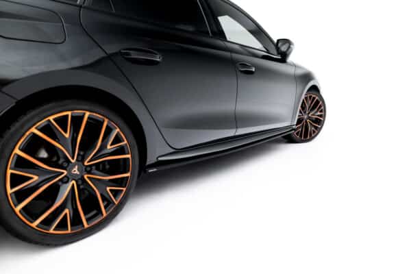MAXTON DESIGN - Lišty pod bočné prahy, Cupra Leon ST / Hatchback Aero Mk1 Facelift, čierny lesk – Obrázok 5