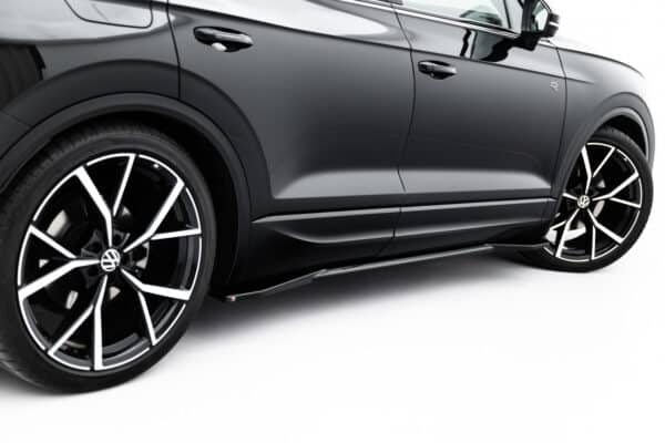 MAXTON DESIGN - Lišty pod bočné prahy, Volkswagen Touareg R-Line Mk3 Facelift, Čierny lesk – Obrázok 7