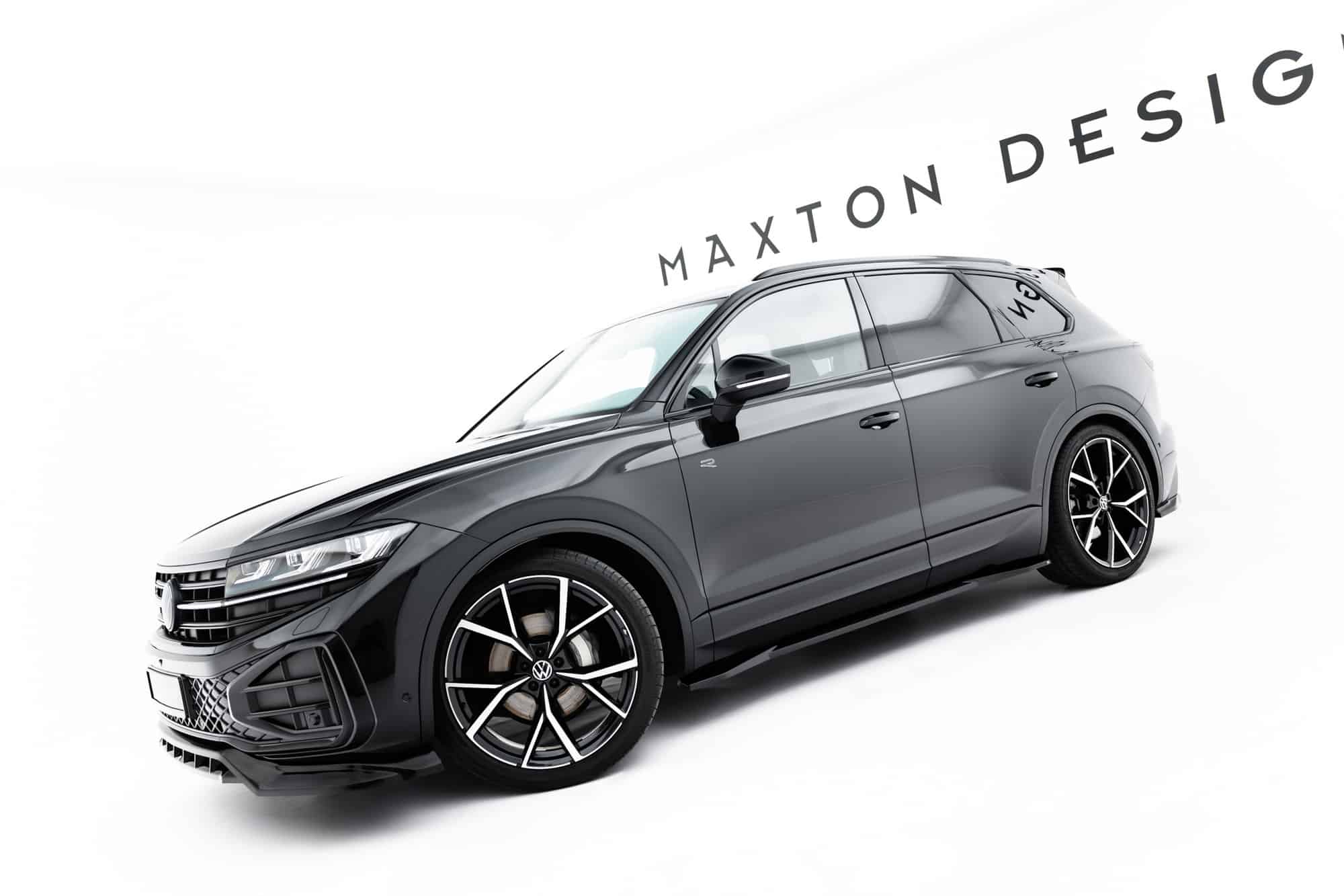 MAXTON DESIGN - Lišty pod bočné prahy, Volkswagen Touareg R-Line Mk3 Facelift, Čierny lesk – Obrázok 6