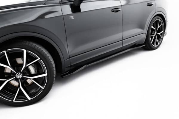 MAXTON DESIGN - Lišty pod bočné prahy, Volkswagen Touareg R-Line Mk3 Facelift, Čierny lesk – Obrázok 3