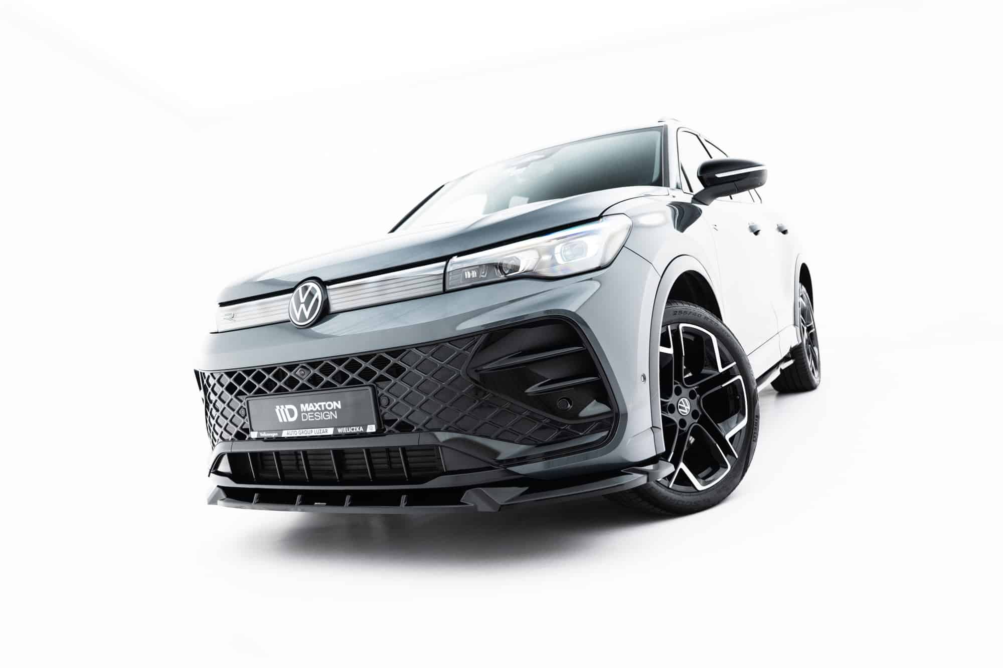 MAXTON DESIGN - Spoiler pod predný nárazník V.1, Volkswagen Tiguan R-Line Mk3, Čierny lesk – Obrázok 2