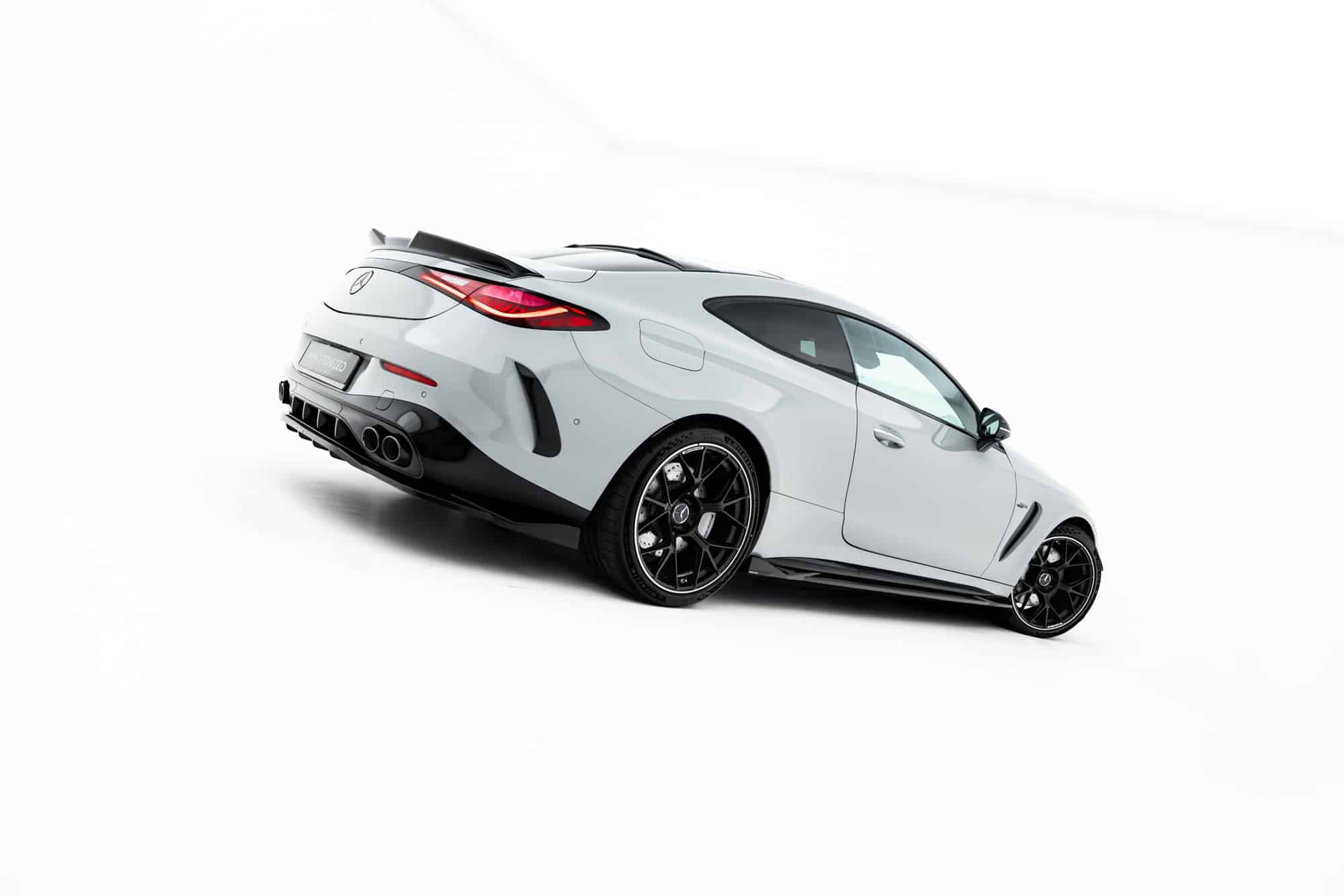 MAXTON DESIGN - Lišty pod bočné prahy, Mercedes-AMG CLE 53 Aero C236, Čierny lesk
