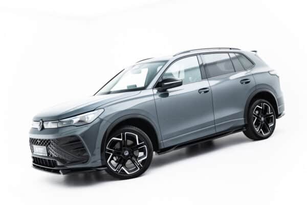 MAXTON DESIGN - Lišty pod bočné prahy, Volkswagen Tiguan R-Line Mk3, Čierny lesk – Obrázok 6