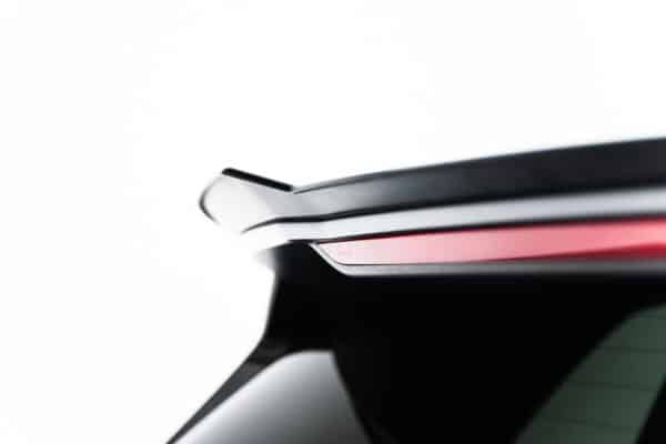 MAXTON DESIGN - Spoiler kufra, Volkswagen Tiguan R-Line Mk3, Čierny lesk – Obrázok 7