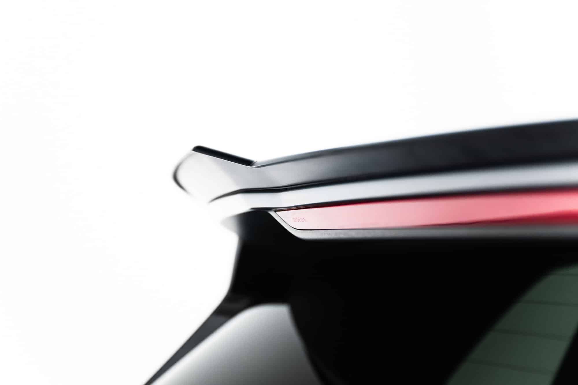MAXTON DESIGN - Spoiler kufra, Volkswagen Tiguan R-Line Mk3, Čierny lesk – Obrázok 7