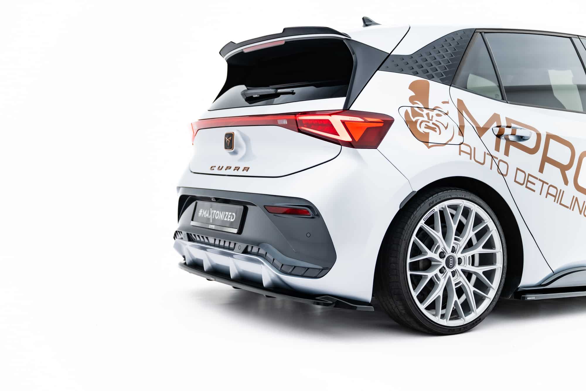 MAXTON DESIGN - Spoiler pod zadný nárazník, Cupra Born Mk1, Čierny lesk – Obrázok 6