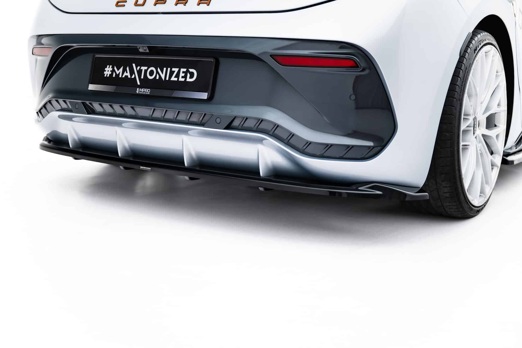 MAXTON DESIGN - Spoiler pod zadný nárazník, Cupra Born Mk1, Čierny lesk – Obrázok 5