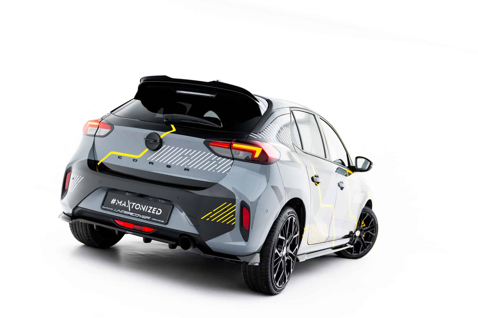 MAXTON DESIGN - Spoiler pod zadný nárazník, Opel Corsa F Facelift (Mk6 Facelift), Čierny lesk