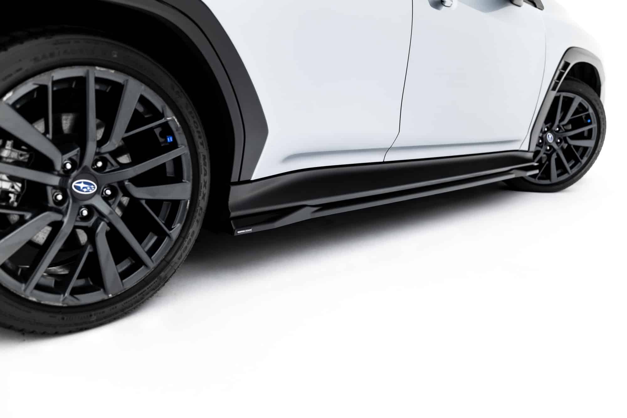 MAXTON DESIGN - Lišty pod bočné prahy, Subaru WRX STI Mk2, Čierny lesk – Obrázok 2